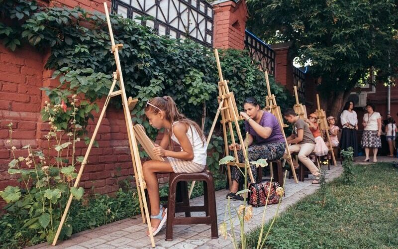 Как ребёнку провести летний отдых в Астрахани с пользой?