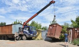 В Астрахани демонтировали почти 600 незаконных гаражей