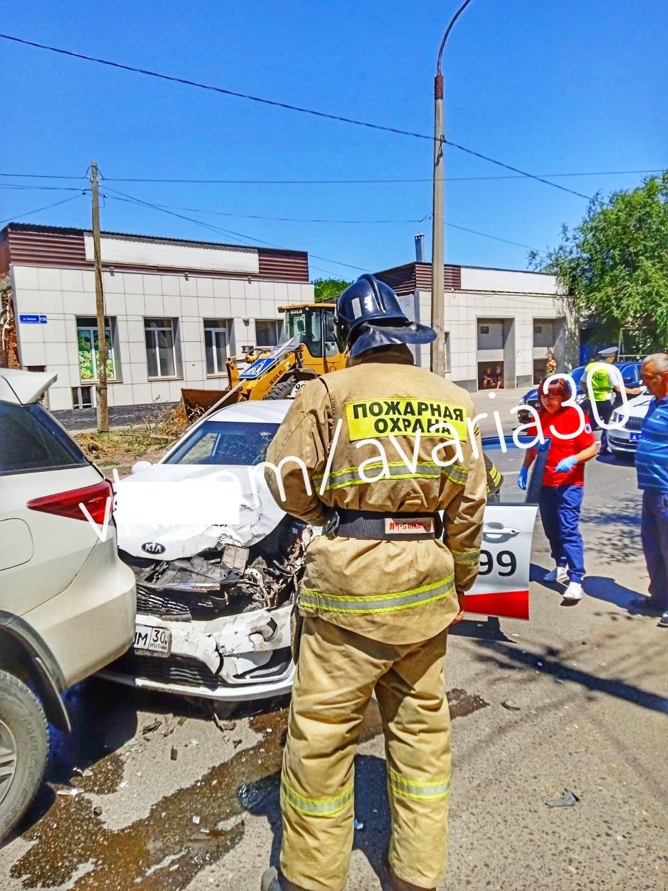 Таксисты астрахань. Авария в Астрахани вчера.