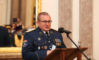 Глава Черноярского района Дмитрий Заплавнов покинул свой пост
