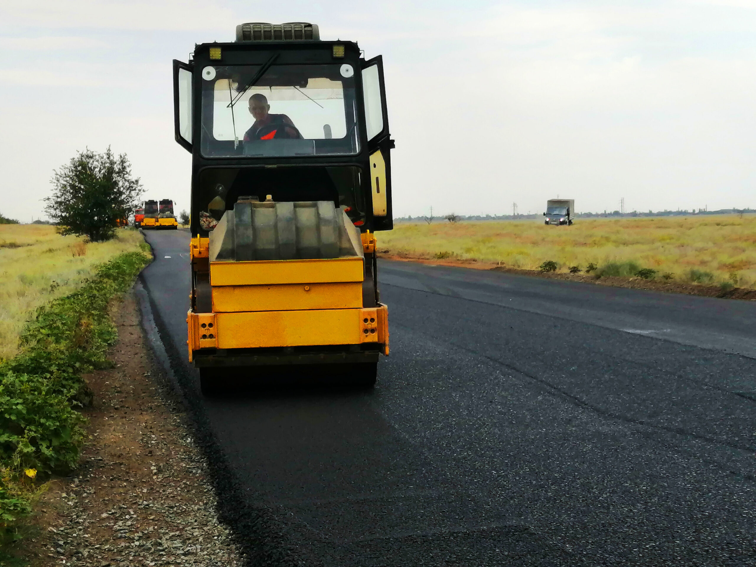 В Астраханской области дорогу к озеру Баскунчак закатают в асфальт