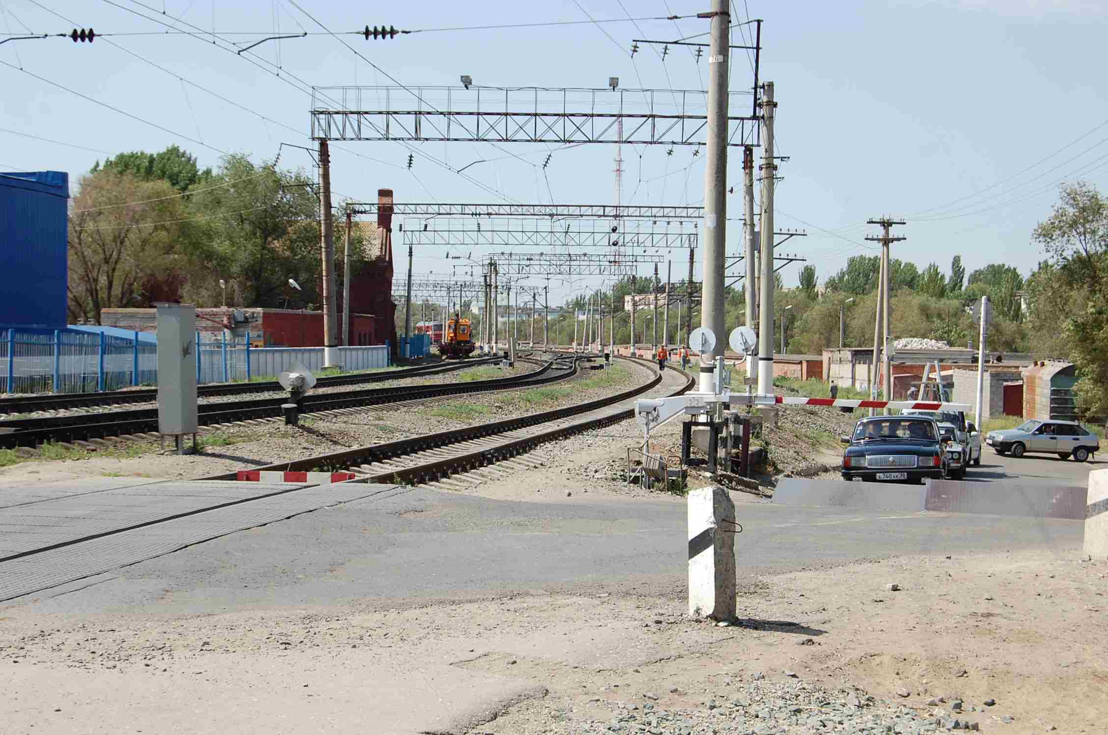 Железнодорожный переезд в створе улиц Красноармейская и 28-й Армии закроют  на ремонт