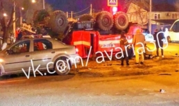 В Астрахани маршрутка столкнулась с пожарным автомобилем «Волгоспаса»