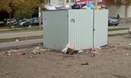 Регоператор или астраханцы: кто виноват в грудах мусора на улицах?