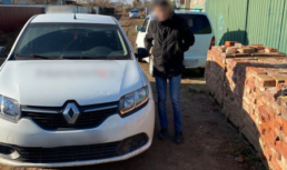 В Астрахани таксист похитил деньги с карты нетрезвой клиентки