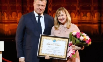 Игорь Бабушкин вручил астраханским деятелям культуры награды и благодарственные письма