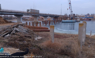 В Астрахани нанесли вред почве во время ремонта моста