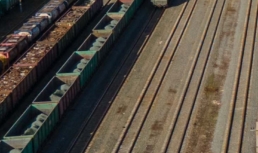 Погрузка на железной дороге в Астраханской области составила около 2,4 млн тонн в январе-апреле