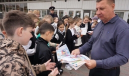 Астраханским школьникам напомнили о правилах безопасности на железной дороге