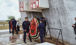Руководители Калмыкии и Астраханской области почтили память героев 28‑й армии