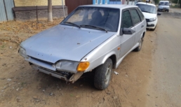 В Астраханской области мужчина ограбил кафе и угнал две машины