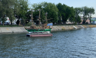 «Орел» вернулся на Варвациевский канал в Астрахани