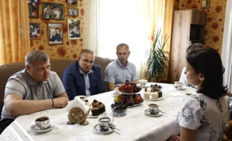 Игорь Бабушкин навестил семью мобилизованного бойца из Лимана