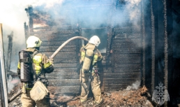 В Астрахани на пожаре в жилом доме погиб человек