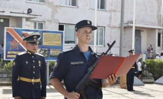 В Астрахани срочники приняли военную присягу