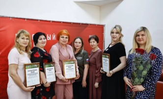 Астраханские коллективы наградили за участие в сборе помощи для бойцов