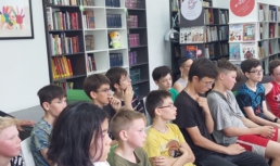 Юных астраханцев приглашают присоединиться к подростковому читательскому клубу