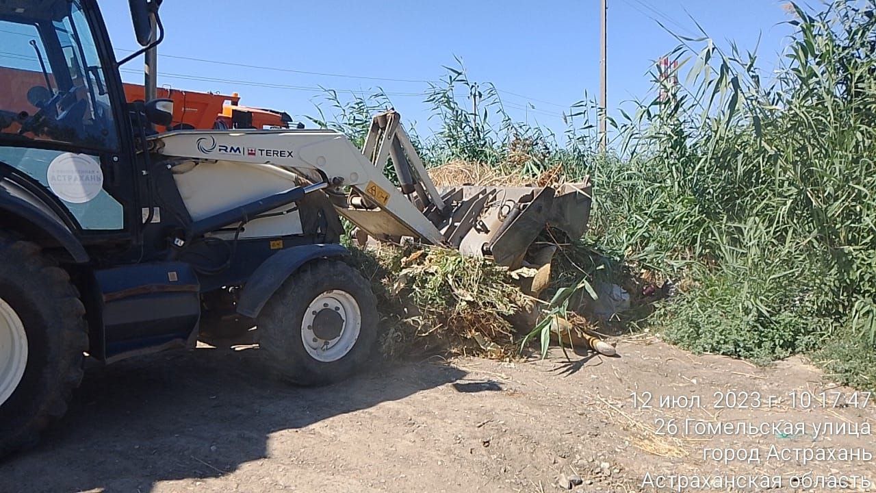 За полгода в Астрахани убрали почти шесть тысяч тонн мусора