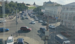 Третий день эксперимента выделенных полос в Астрахани обернулся огромной пробкой
