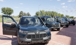 Игорь Бабушкин передал новые автомобили инспекторам службы природопользования
