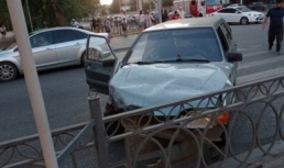 В Астрахани произошла авария, в которой пострадала женщина