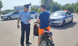 Астраханские полицейские активно ловят нарушителей на велосипедах и самокатах