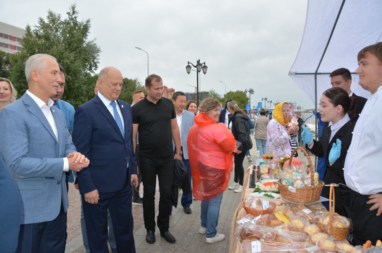 День рождения на набережной. Праздник в Астраханьэнерго.