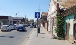 В Астрахани дорожный знак переустановили благодаря соцсетям