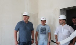Игорь Бабушкин проинспектировал строительство социальных объектов в Приволжском районе области