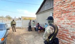 В Астраханской области мужчина незаконно прописал у себя пять иностранцев