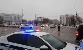 Астраханская полиция призывает автолюбителей быть внимательными на дорогах