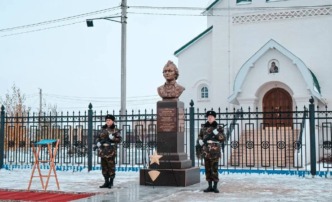 В астраханском казачьем кадетском корпусе появился бюст Александра Суворова