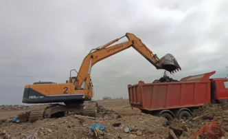 Гигантскую свалку в Астраханской области расчистят только к концу следующего лета
