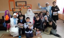 Сотрудники ПривЖД проводят новогодние акции для детей и ветеранов