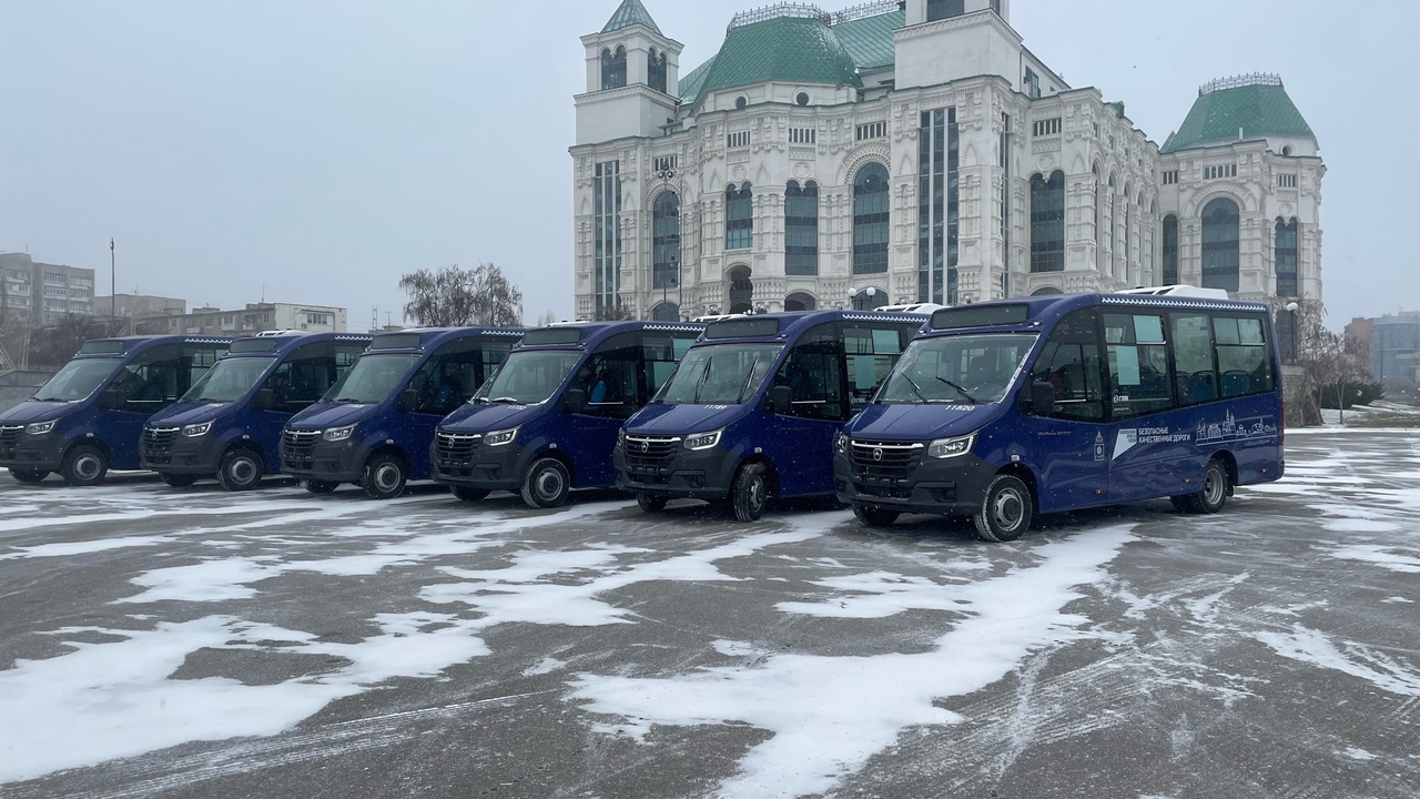 Сегодня на дороги Астрахани вышли первые автобусы малого класса