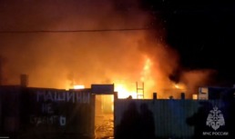 Ночью в Астрахани горел дом