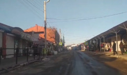 Астраханские полицейские провели рейд на рынке Большие Исады
