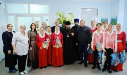 Митрополит Астраханский и Камызякский Никон посетил паллиативное отделение на Рождество