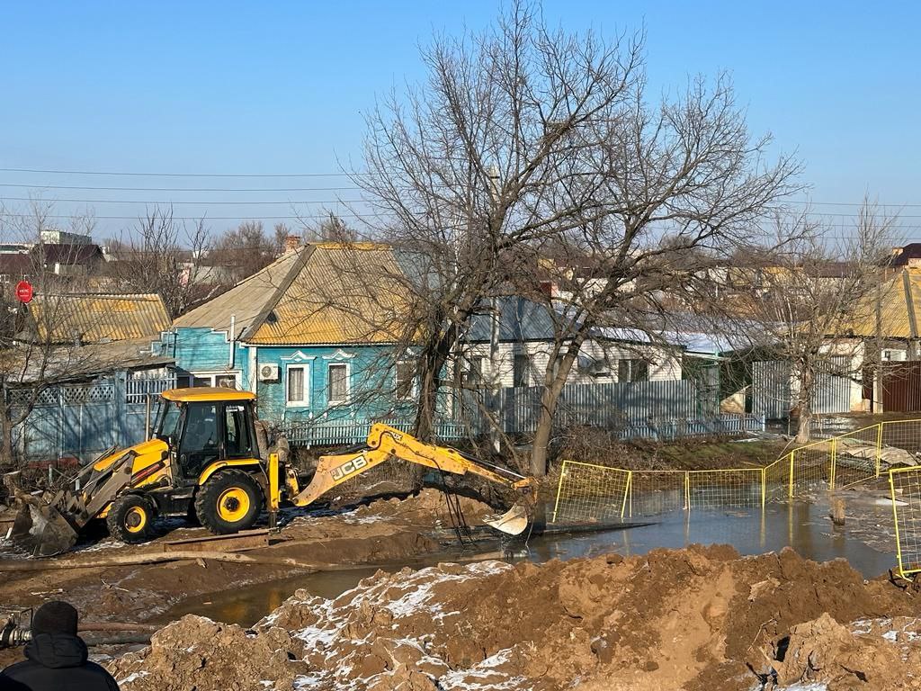 Тысячи астраханцев снова остались без водоснабжения из-за аварии