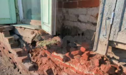 Астраханцы обеспокоены тем, что их вековой дом скоро может рухнуть