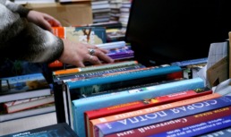 Астраханцы могут передать книги в дар нуждающимся организациям