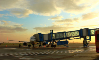полеты аэропорт самолет (фото airportastrakhan.ru)