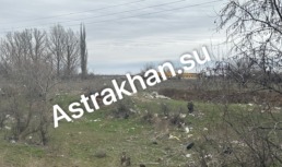 Село Бирюковка в Астраханской области превратилось в настоящий мусорный полигон