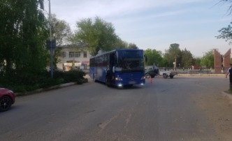 В Астраханской области водитель автобуса переехал 10-летнего мальчика