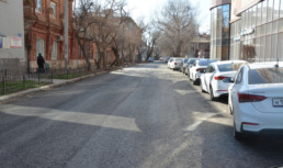 В администрации Астрахани рассказали, что мешает быстрому ремонту дорог