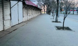 С Кировского рынка в Астрахани убрали 24 нелегальных прилавка