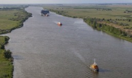 В Москве обсудили развитие водных путей Астраханского региона