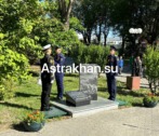 В Братском саду открыли стелу астраханцам – участникам Сталинградской битвы