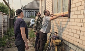 Астраханские строители восстанавливают социальную пекарню и возводят врачебную амбулаторию в Кременском районе ЛНР
