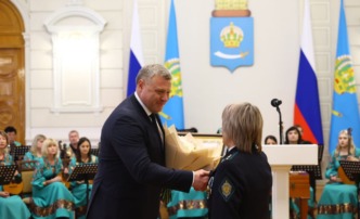Игорь Бабушкин поздравил астраханских пограничников с праздником
